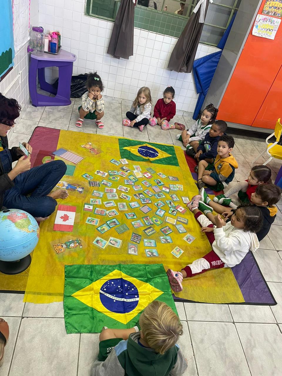 Clima da Copa do Mundo une diversão e aprendizado na Escola Maria Aparecida Lacerda