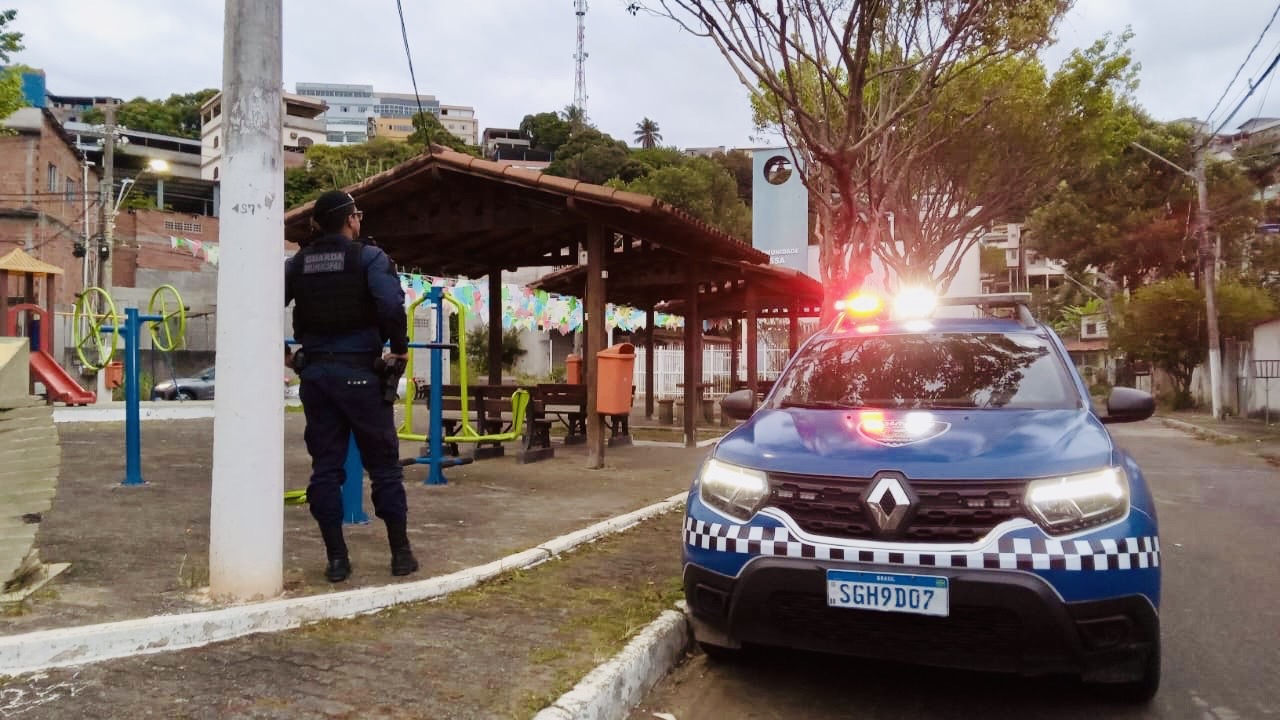 Guarda Municipal apreende drogas e detém dois suspeitos durante patrulhamento em Sotema