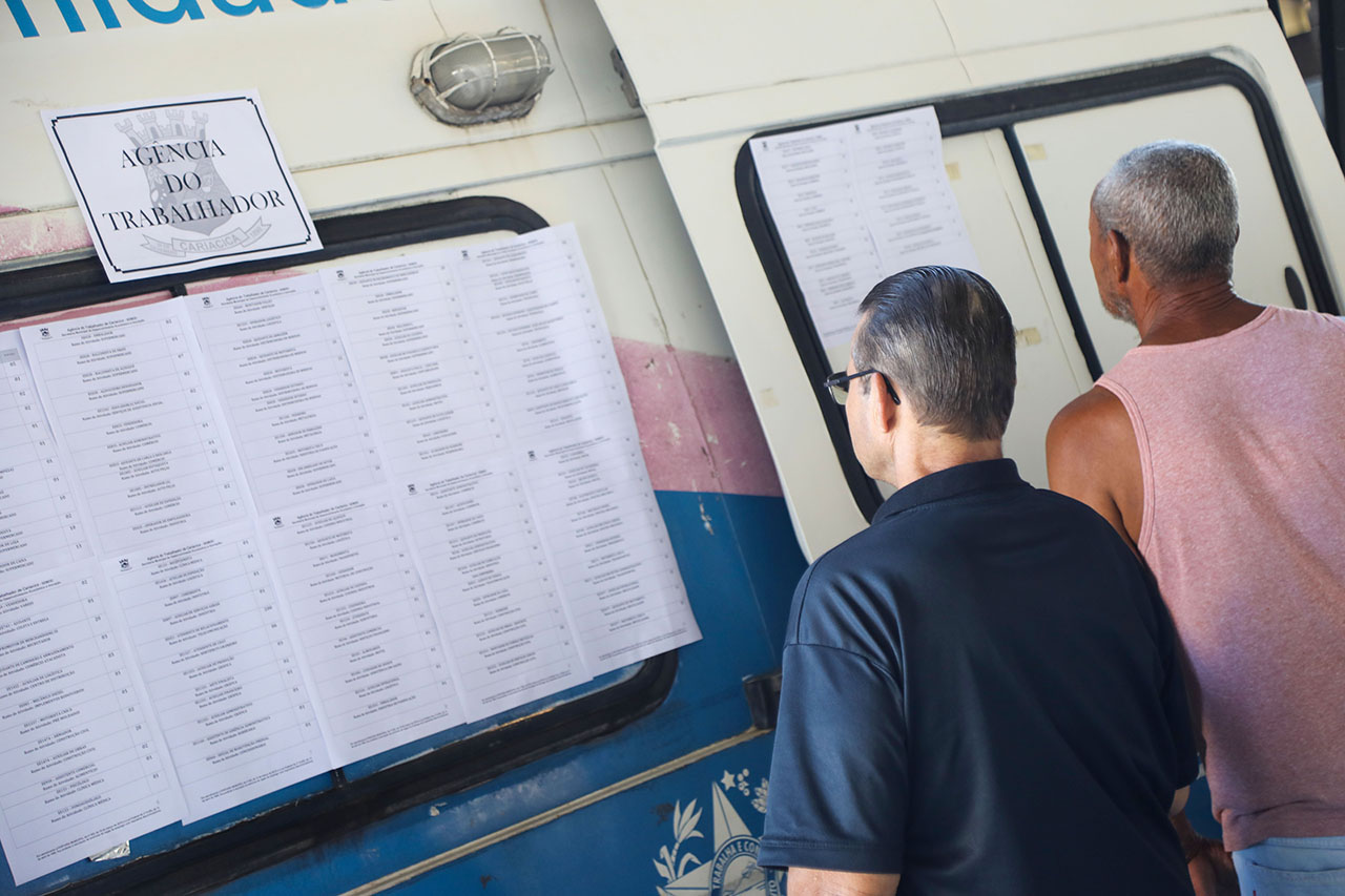 Mais de mil vagas de emprego estão disponíveis na Agência do Trabalhador