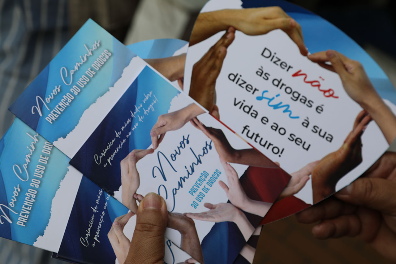 Fevereiro Vermelho faz alerta sobre perigos do uso excessivo de álcool e outras drogas