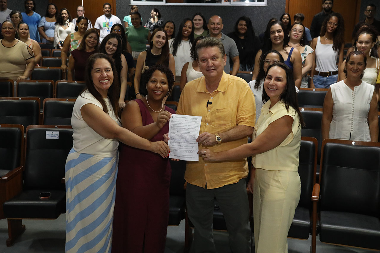 Prefeitura de Cariacica empossa 100 assistentes para reforçar a Educação Especial