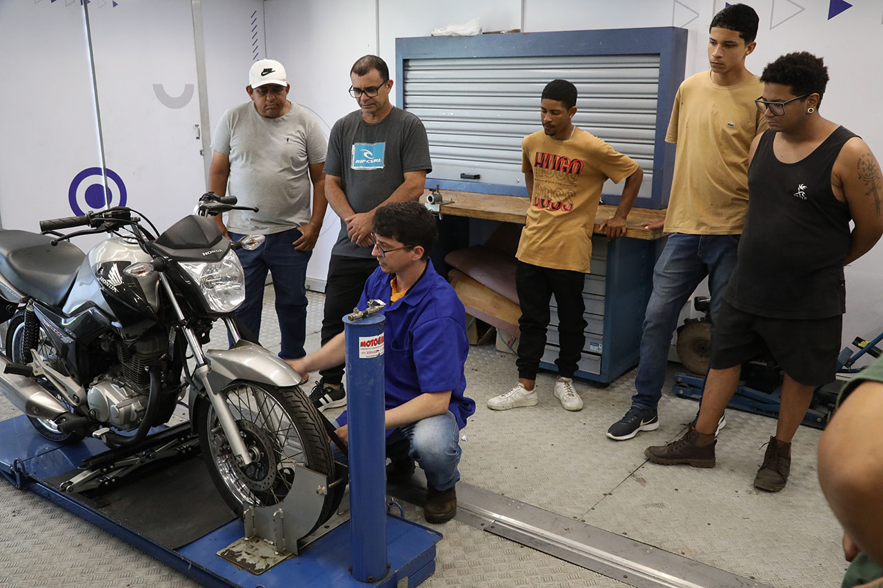 Alunos concluem cursos técnicos ofertados pela Prefeitura de Cariacica; formatura acontece em 9 de fevereiro