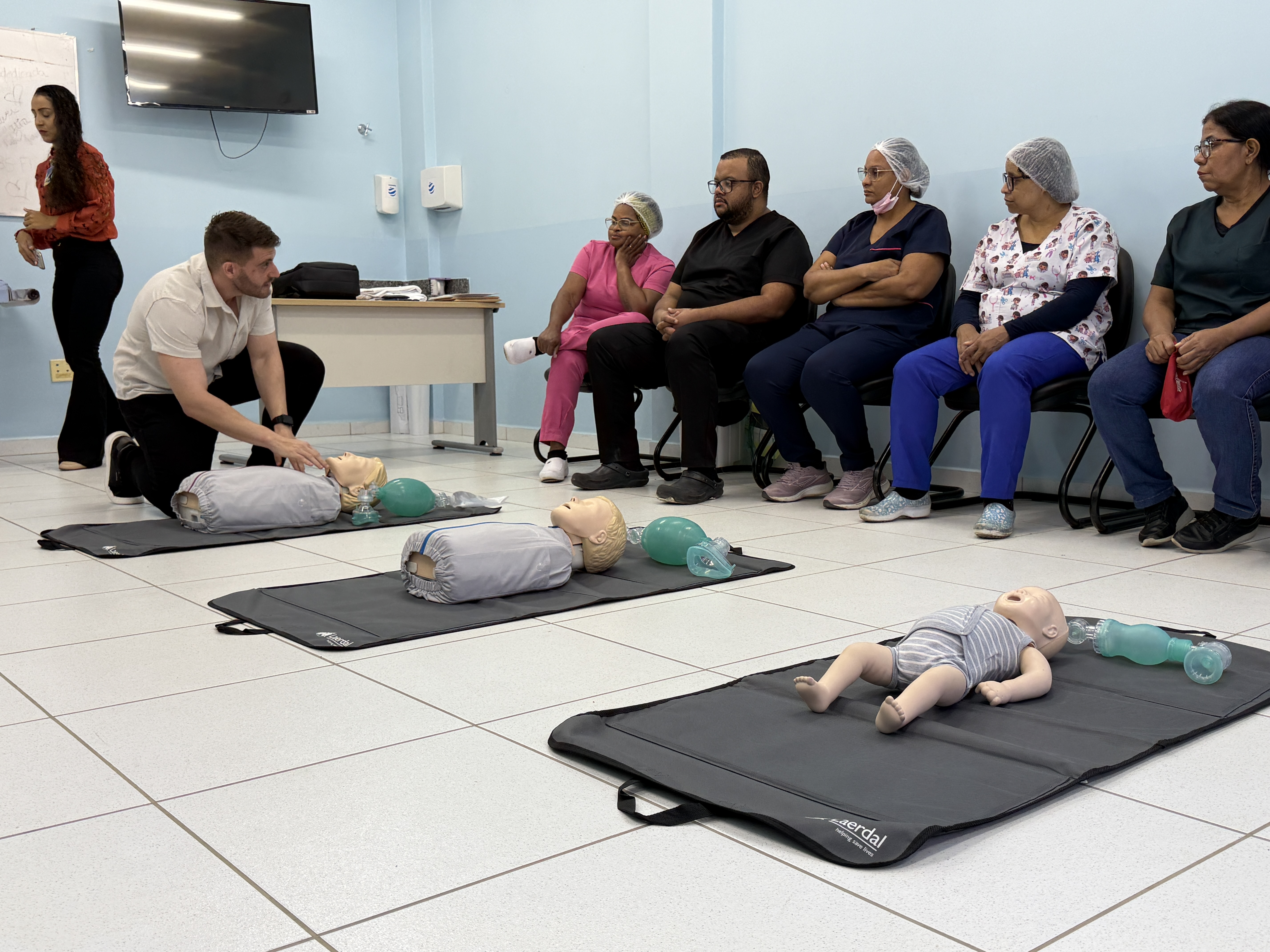 Servidores da Saúde participam de capacitação em reanimação cardiorrespiratória no Pronto Atendimento de Flexal