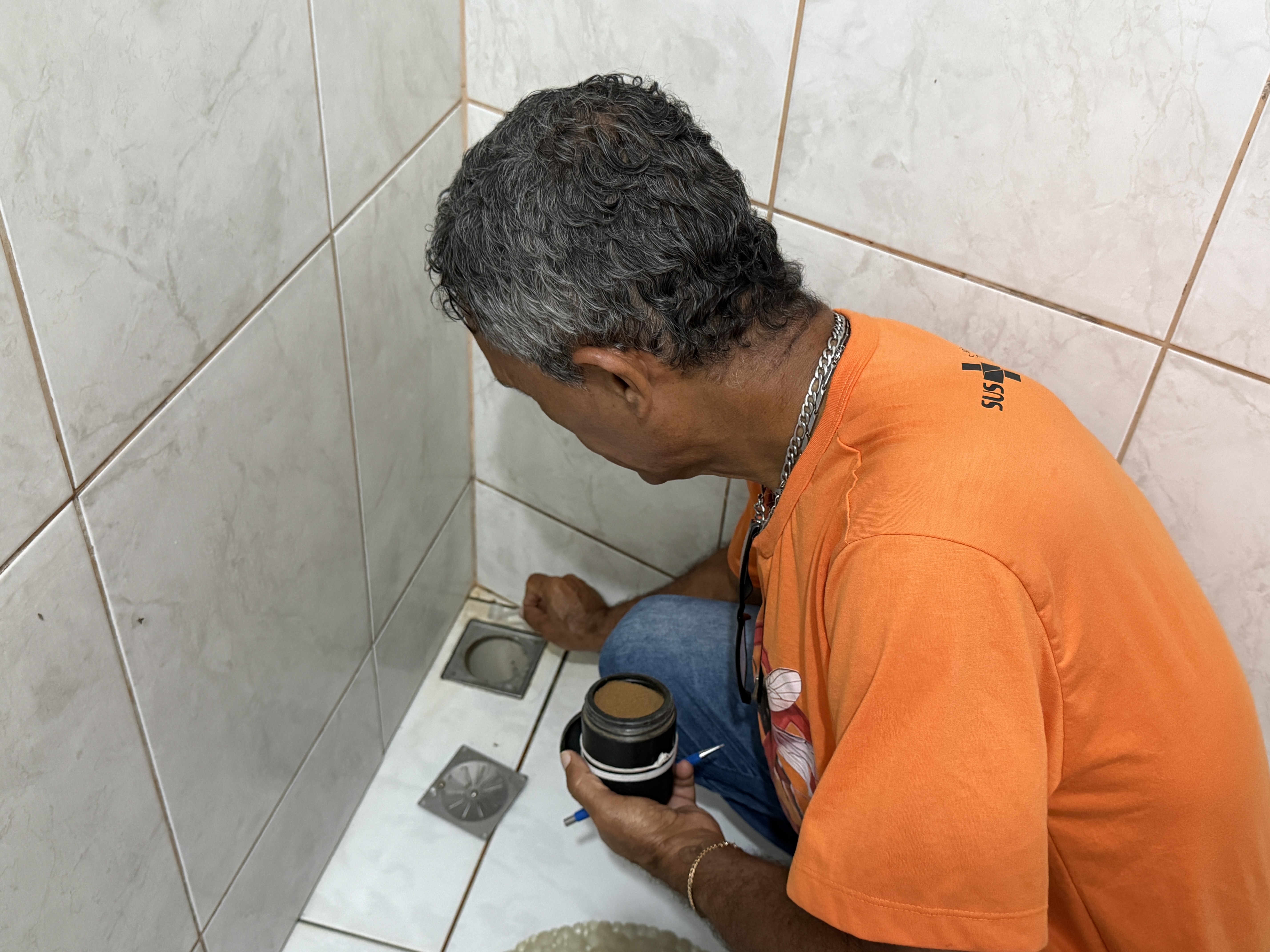 De porta em porta contra a dengue: cerca de 200 mil imóveis já foram vistoriados em Cariacica neste ano