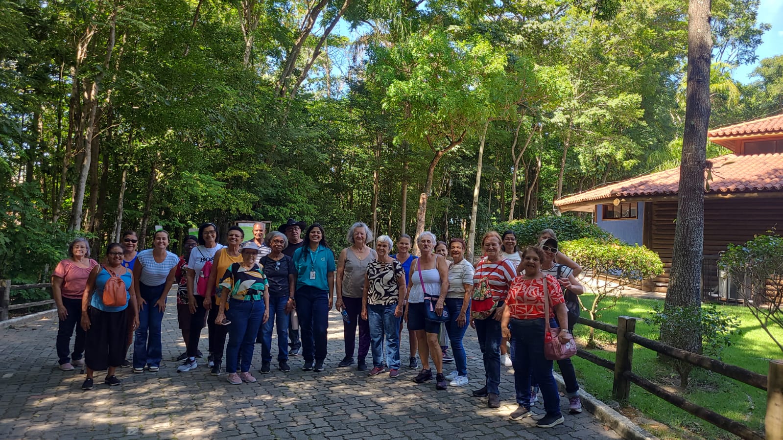 Idosos de Campo Grande participam de visita monitorada com atividades de lazer e integração