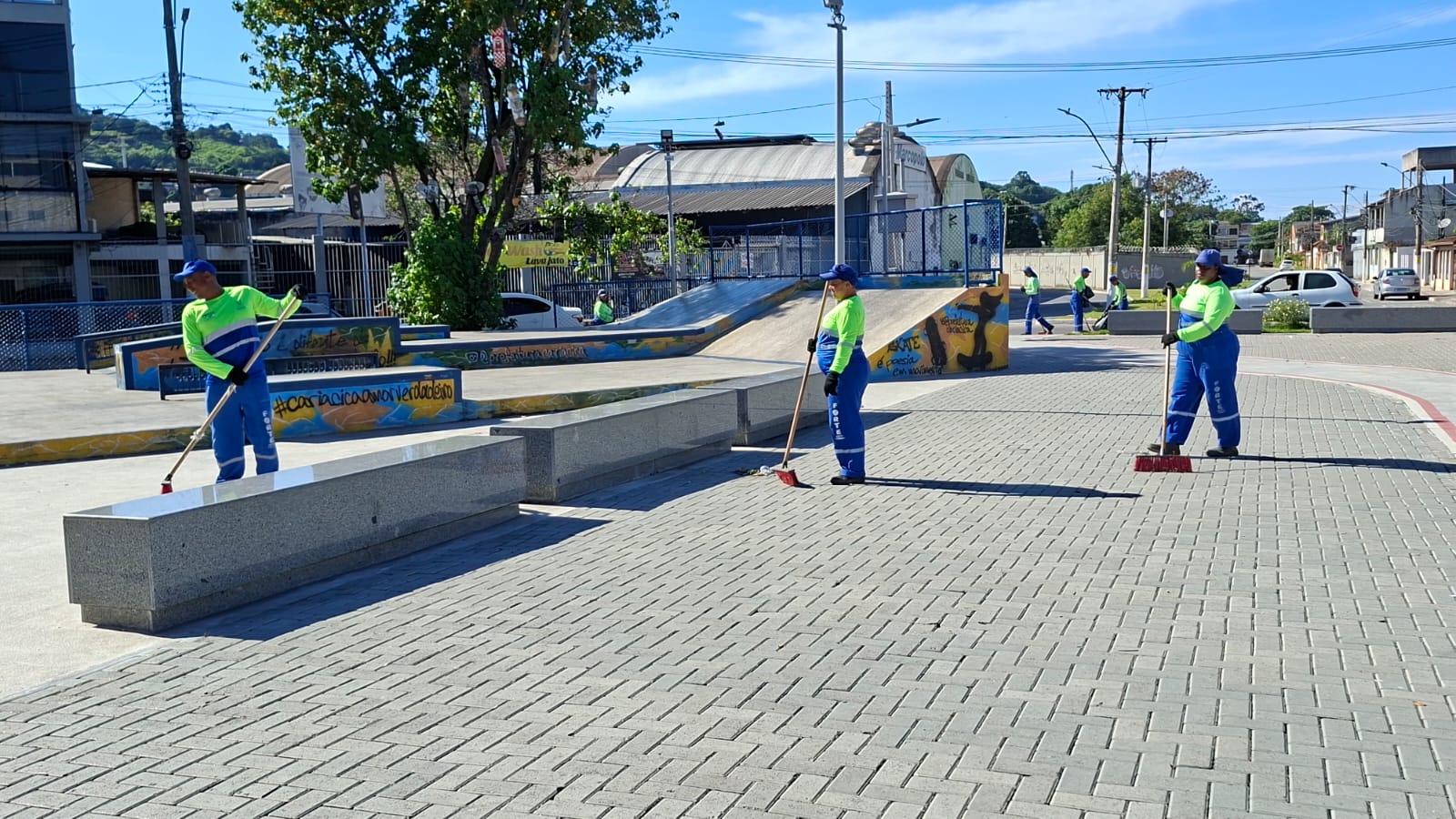 Ações de limpeza reforçam cuidado com espaços públicos em Cariacica neste domingo (19)