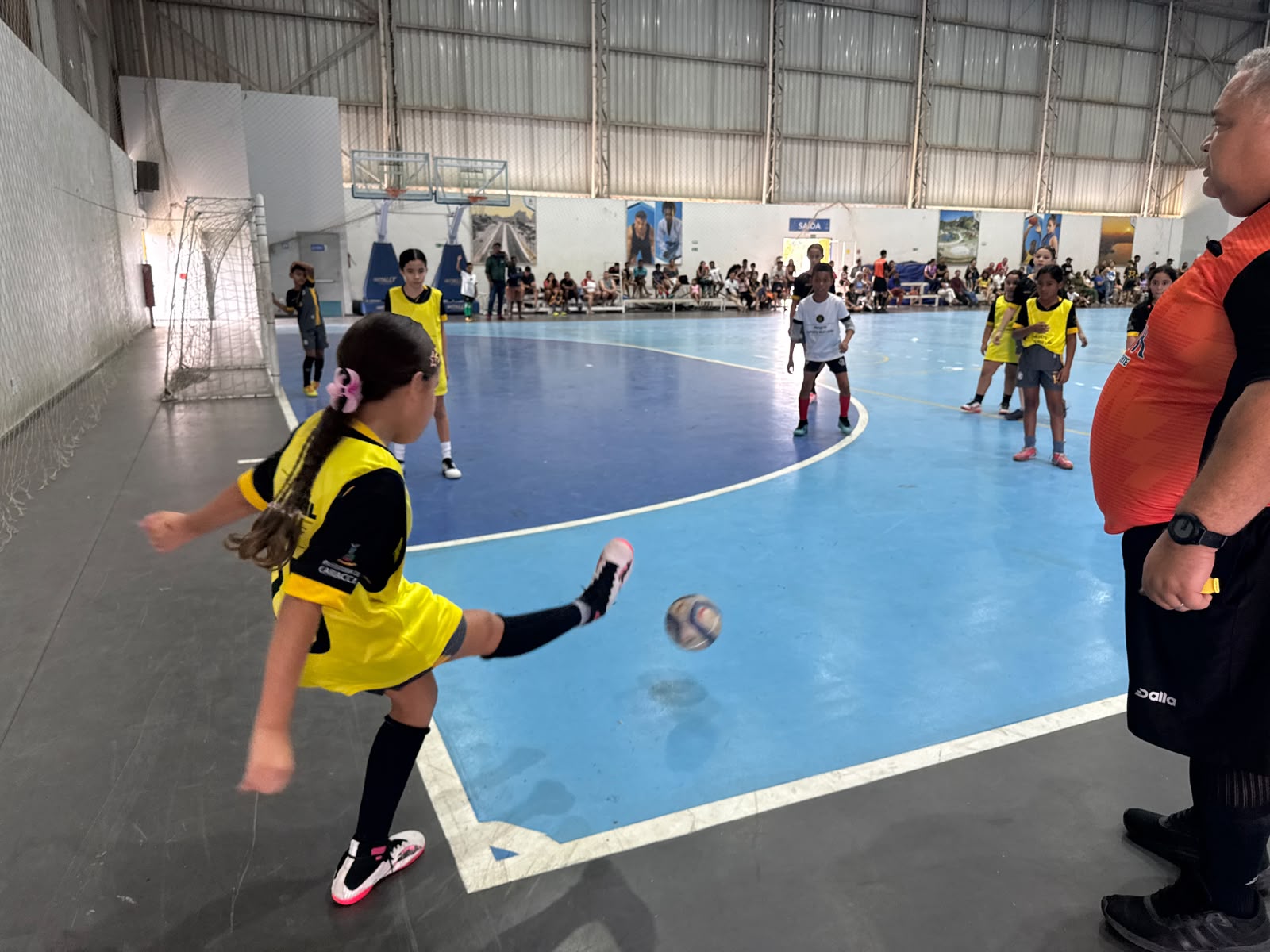 Festival de futsal movimenta Estação Cidadania-Esporte neste domingo (23)