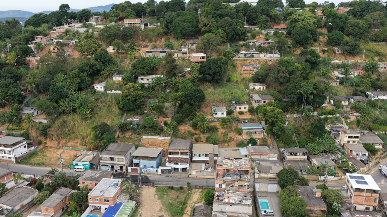 Prefeitura de Cariacica autoriza licitação para construir 35 muros de contenção em Flexal II