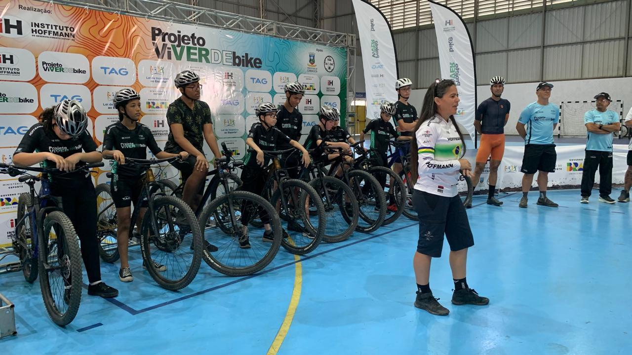 Cerimônia marca início das aulas do Projeto Viver de Bike