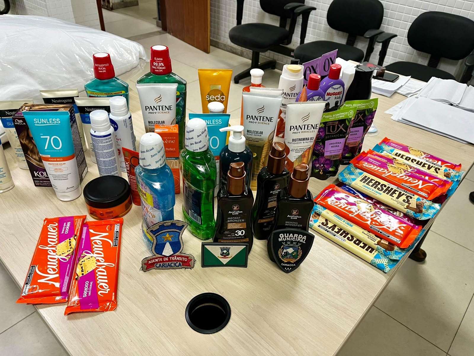 Perfumes, chocolates e cosméticos: Guarda Municipal recupera R$ 1,1 mil em produtos furtados de farmácia