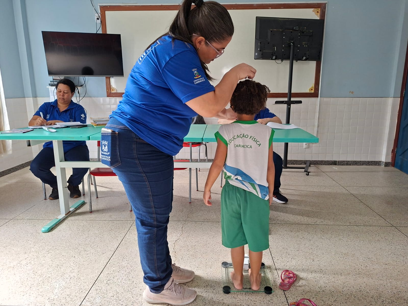Saúde na Escola leva vacinação e avaliação nutricional a estudantes da rede municipal