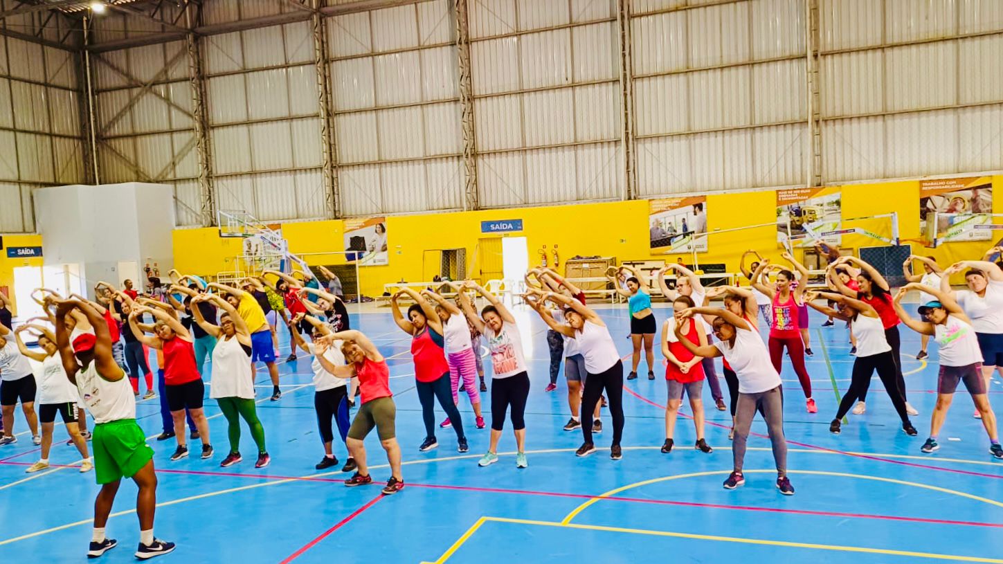 Aulão de Ritmos e Circuito marca homenagem ao Dia das Mães na Estação Cidadania-Esporte sexta (8)