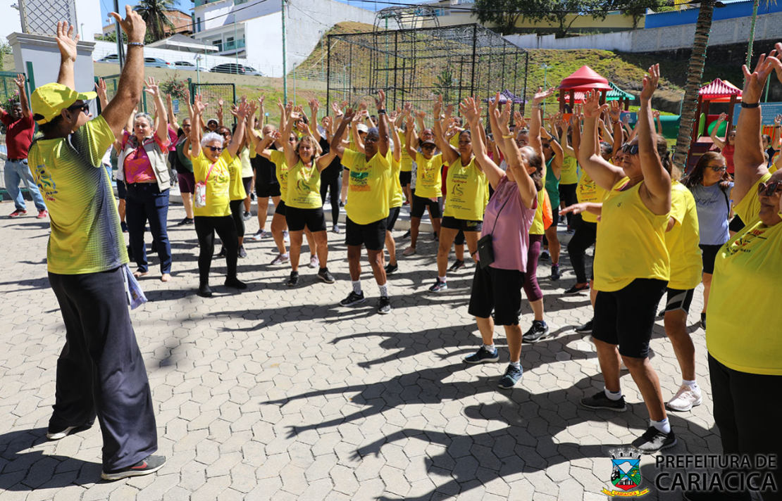 Secretaria da Mulher e Direitos Humanos promove atividade com idosos no Parque da Biquinha