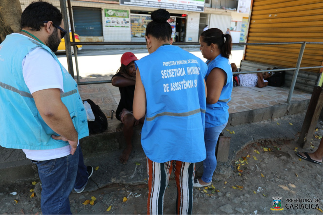 Assistência orienta moradores de rua sobre o recebimento do auxílio emergencial do Governo Federal