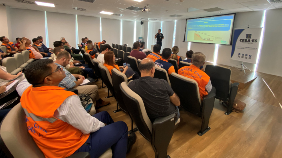 Defesa Civil de Cariacica participa de curso de capacitação em Percepção e Mapeamento de Áreas de Risco Geológico