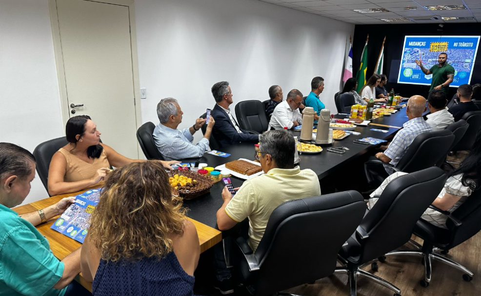 Conselho de Desenvolvimento Econômico de Cariacica participa de reunião sobre obras de viaduto na Mário Gurgel