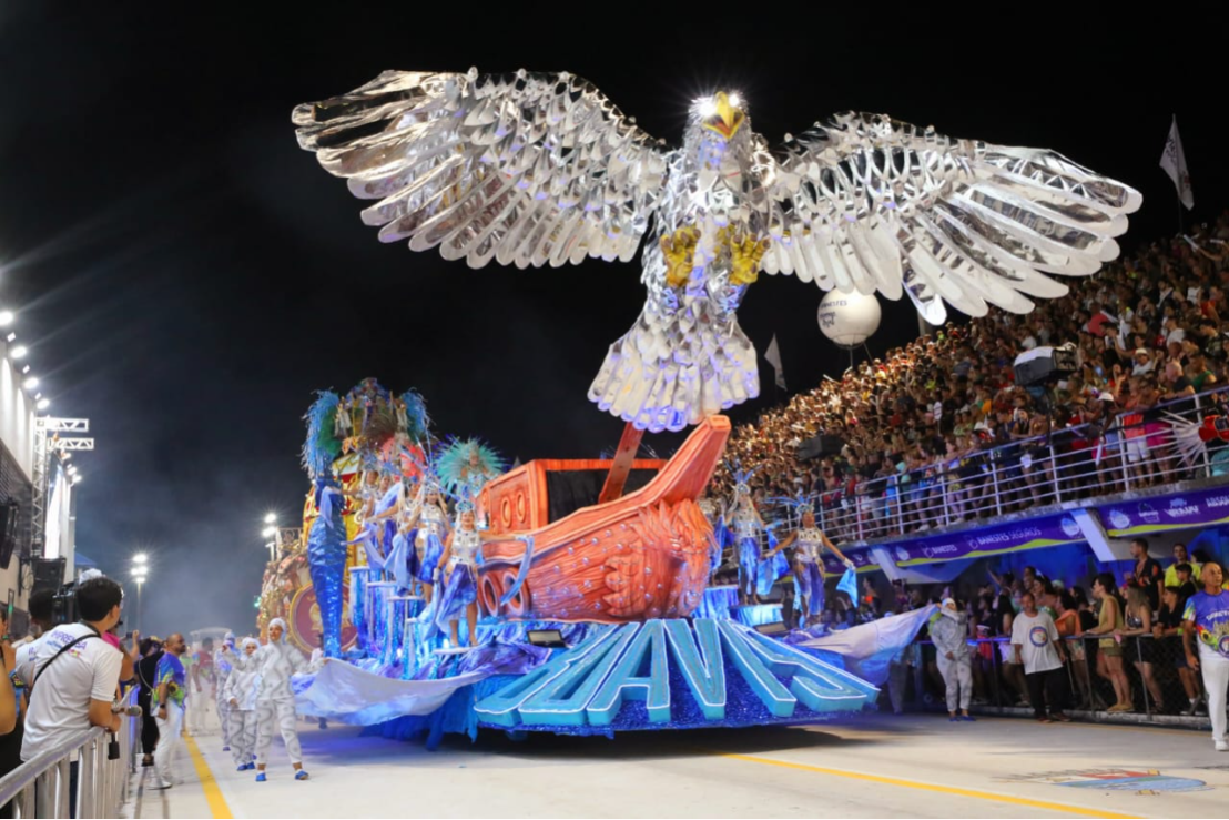 Voa águia! Boa Vista leva brilho e beleza para a passarela do samba. Veja fotos do desfile
