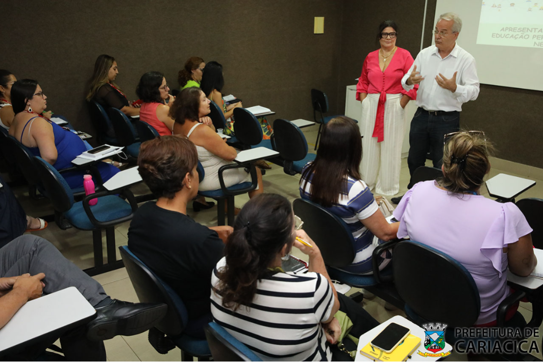 Secretaria de Saúde faz homenagem a instituições de ensino parceiras do município