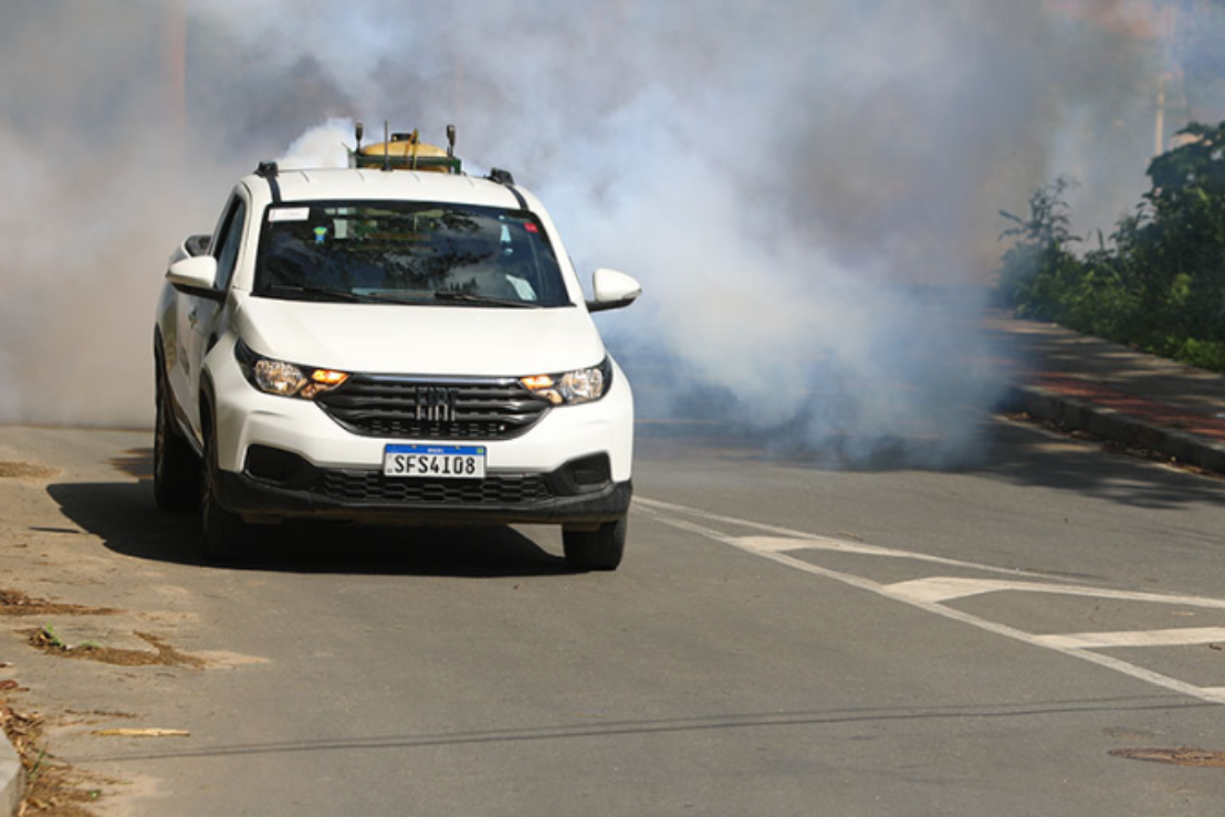 Fumacê circula em 40 bairros de Cariacica até sexta-feira (19)