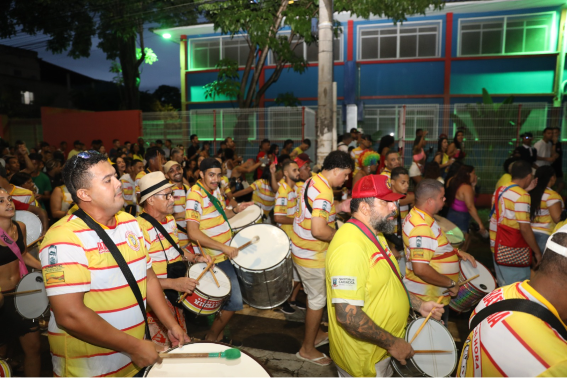 Carnaval 2024: Bloco Em Cima da Hora arrasta mais de 2 mil pessoas por bairros de Cariacica