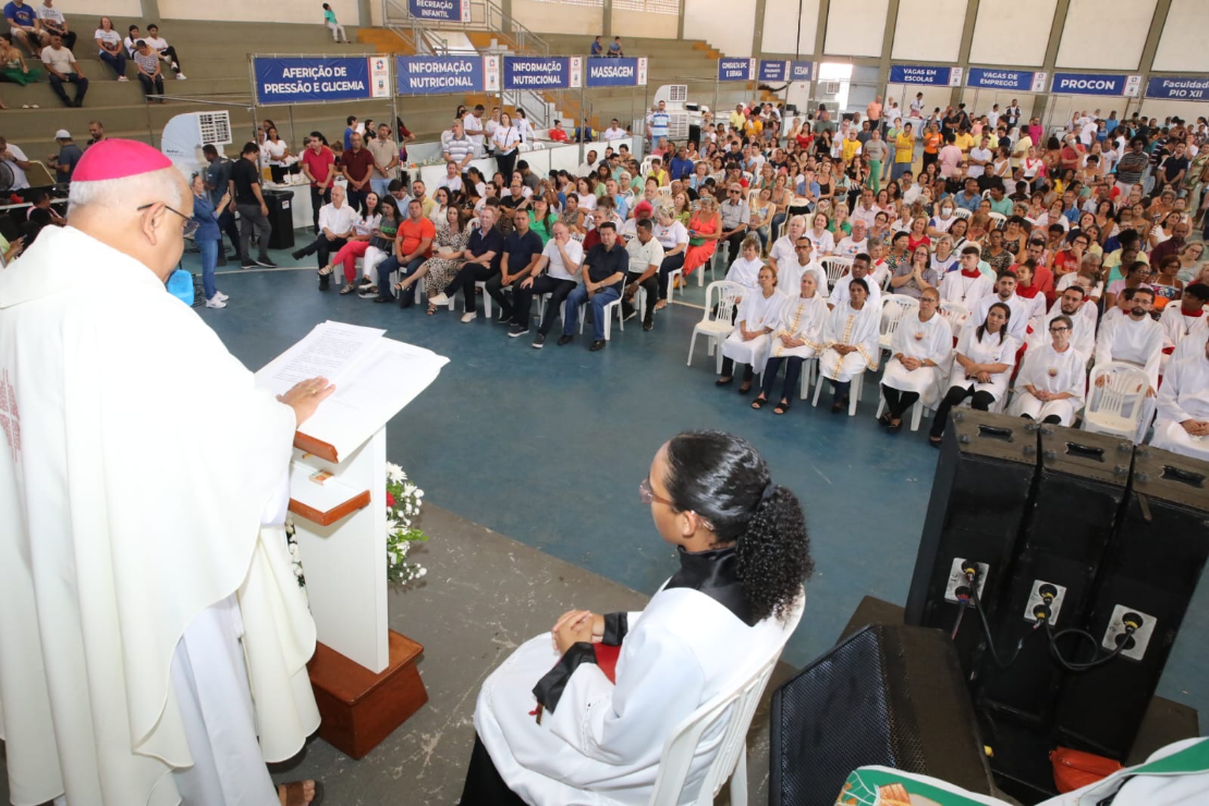 Cariacica + Perto de Você celebra 'Jornada Mundial de Enfrentamento à Pobreza' com missa serviços ações sociais e muita recreação