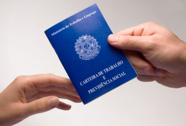 Agência do Trabalhador oferece mais de 239 vagas de emprego