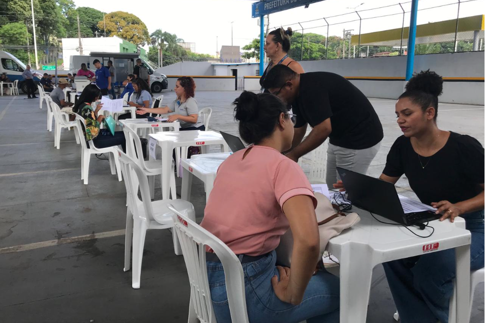 Mais de 700 pessoas são atendidas em megamutirão de emprego e renegociação de dívidas