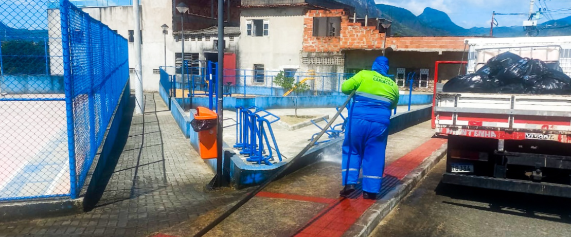 Prefeitura tem equipe exclusiva para manutenção das praças de Cariacica