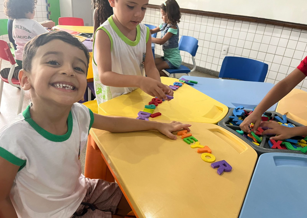 Expectativas e alegria marcam o retorno às aulas na rede municipal de Cariacica