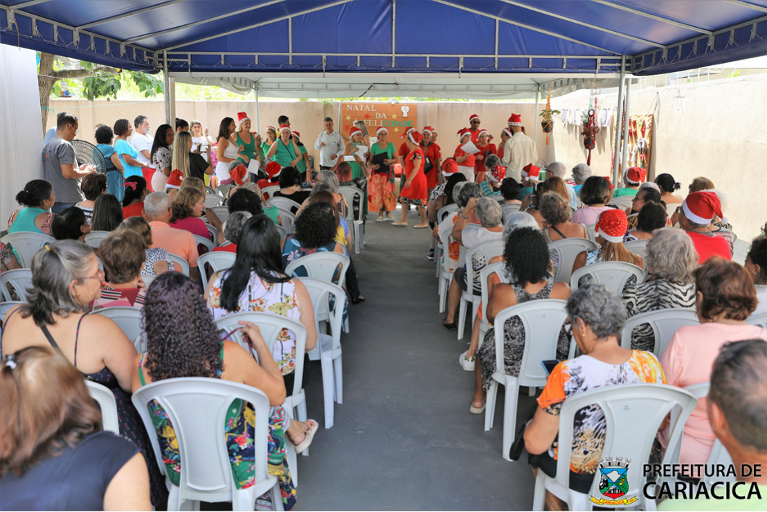 Evento natalino emociona usuários do Centro de Convivência da Pessoa Idosa de Cariacica