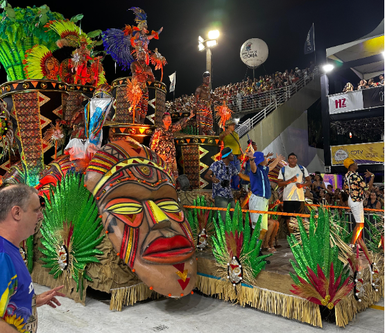 Carnaval 2024: Boa Vista homenageia Viana e desfile agita o Sambão do Povo
