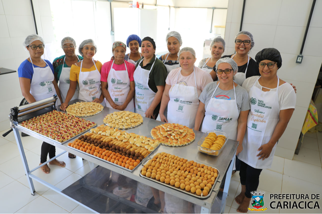 Curso ensina mulheres a fazer doces salgados e a ganhar uma renda extra na zona rural de Cariacica