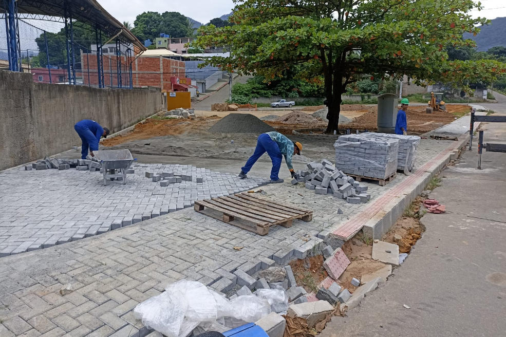 Melhorias continuam por diversos bairros de Cariacica
