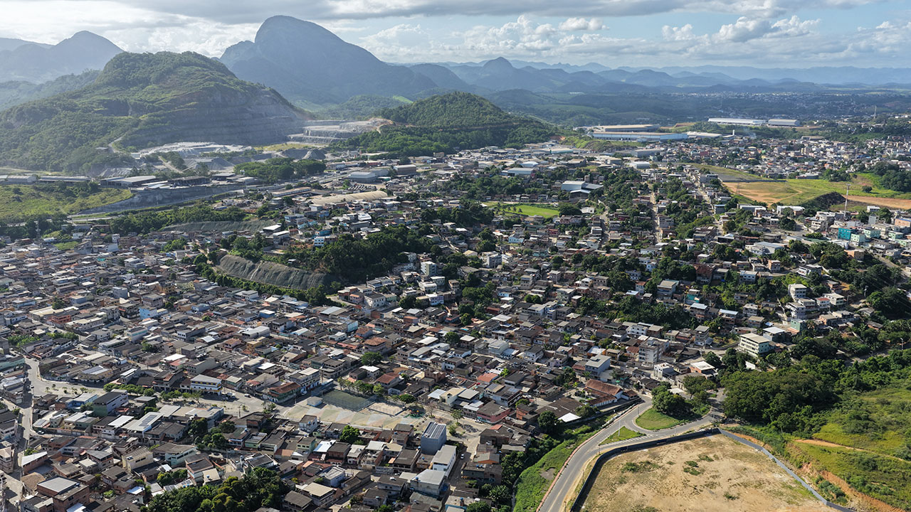 Cariacica abre licitações para obras de drenagem e pavimentação em Vila Merlo e Nova Valverde