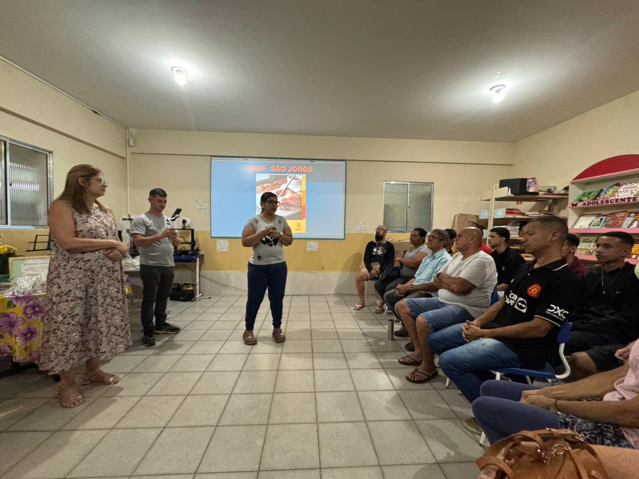 Alunos da EJA destacam protagonismo durante apresentação de seminário