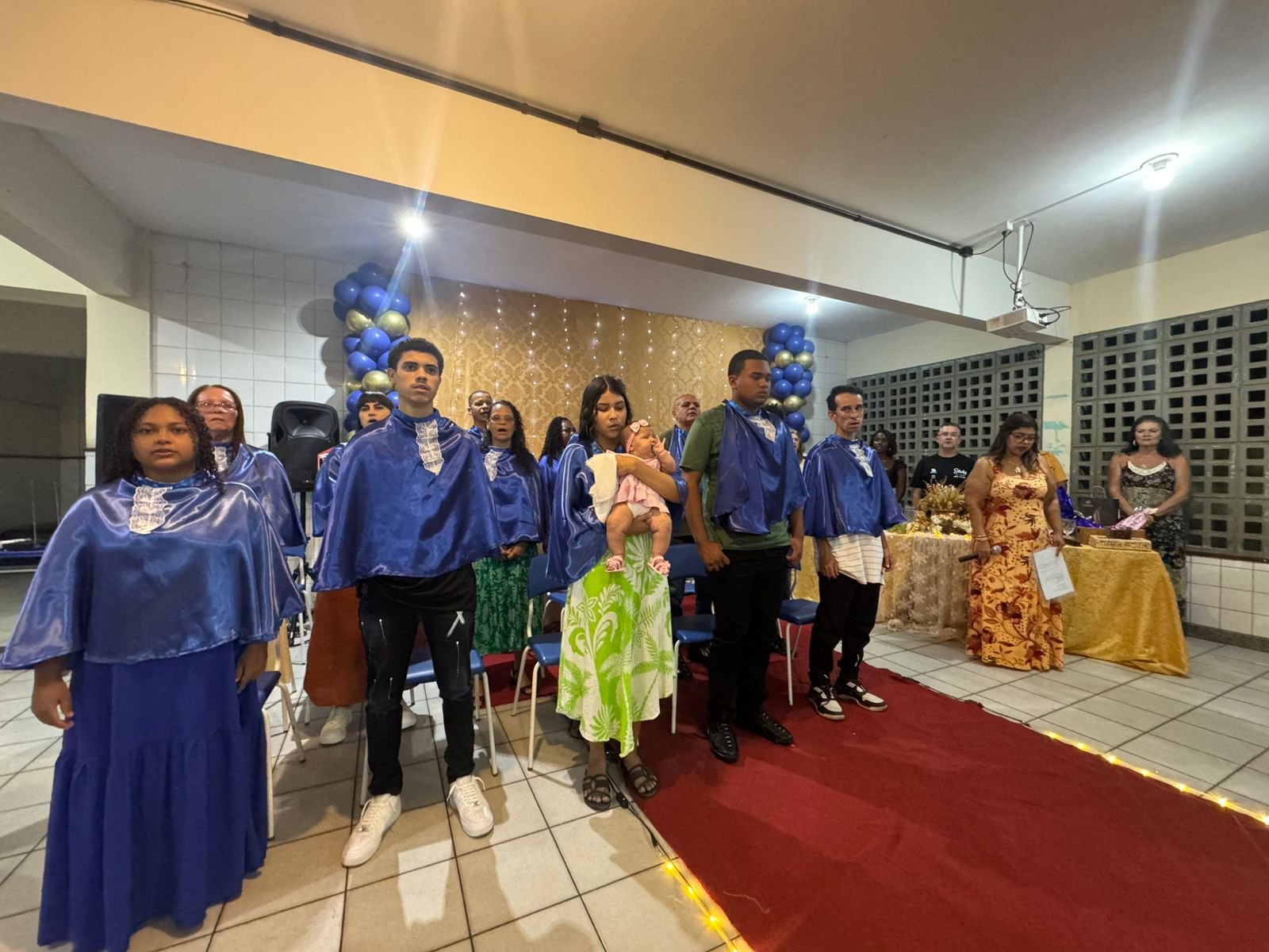 Sonho realizado: alunos da EJA de Rio Marinho comemoram conclusão de estudos durante formatura