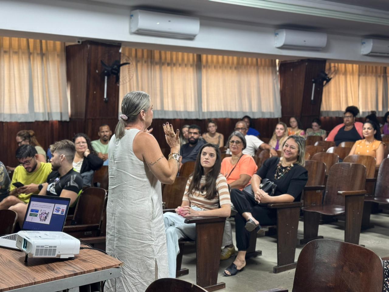 Novos pedagogos participam de formação para o ano letivo em Cariacica