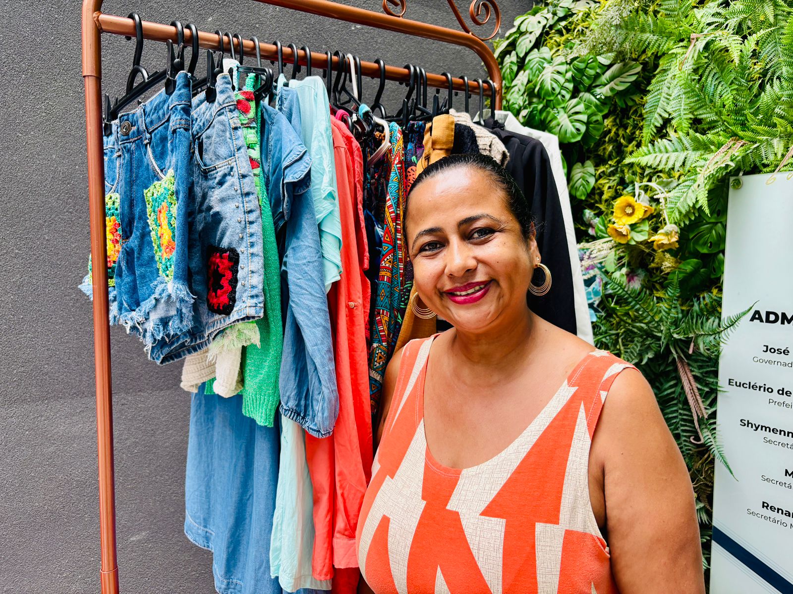 Feira da Mulher Empreendedora tem opções de roupas e acessórios para o carnaval
