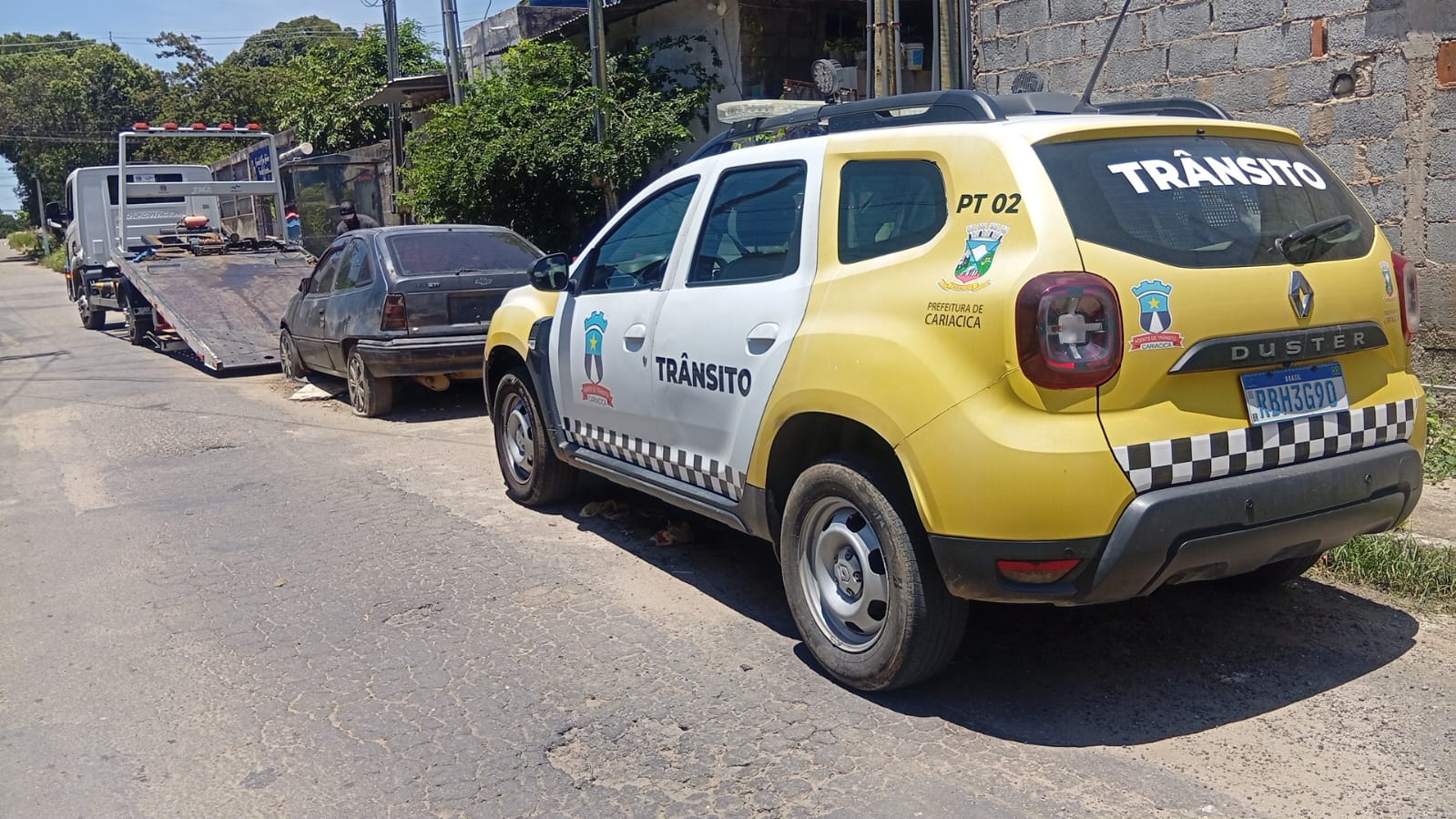 Prefeitura de Cariacica realiza ação para combater obstrução de ruas e calçadas