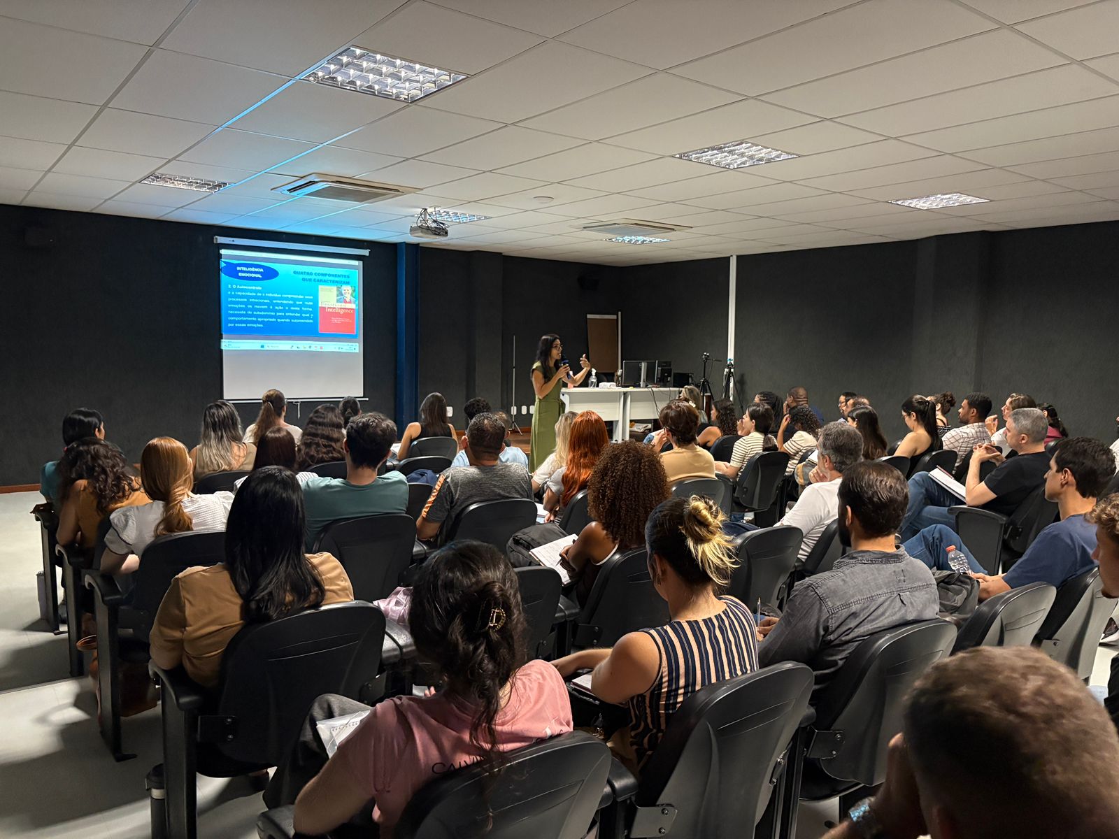Aprovados em concurso participam de curso de treinamento para atuação como fiscais municipais