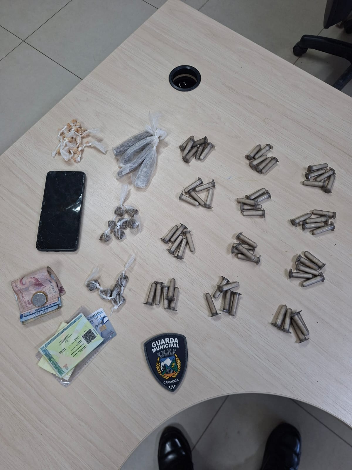 Cão farejador da Guarda Municipal apoia na apreensão de drogas em Bandeirantes