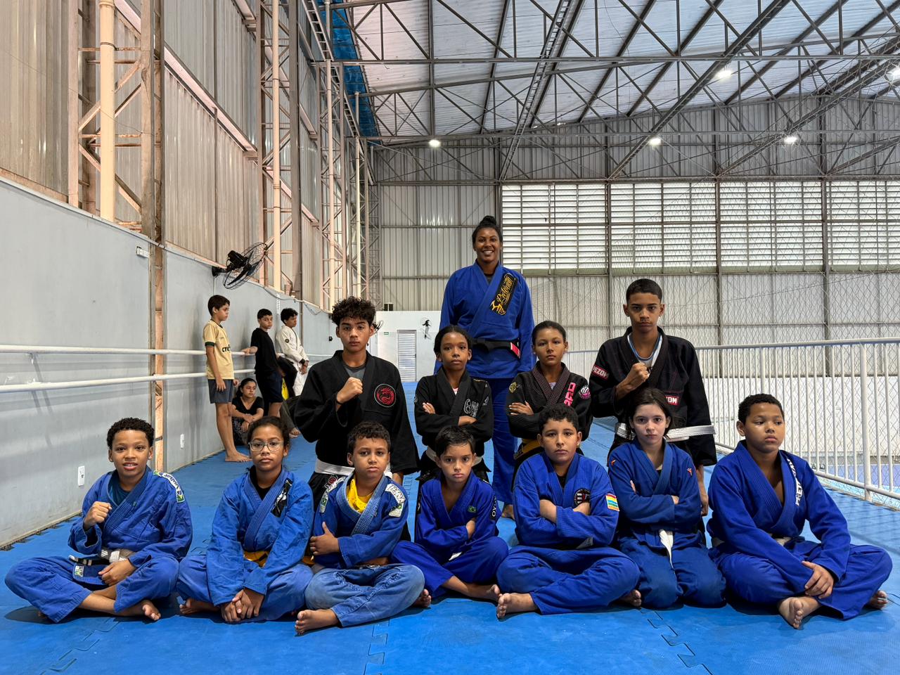 Atletas de Cariacica participam de campeonato de jiu-jitsu no Tancredão neste domingo (29)