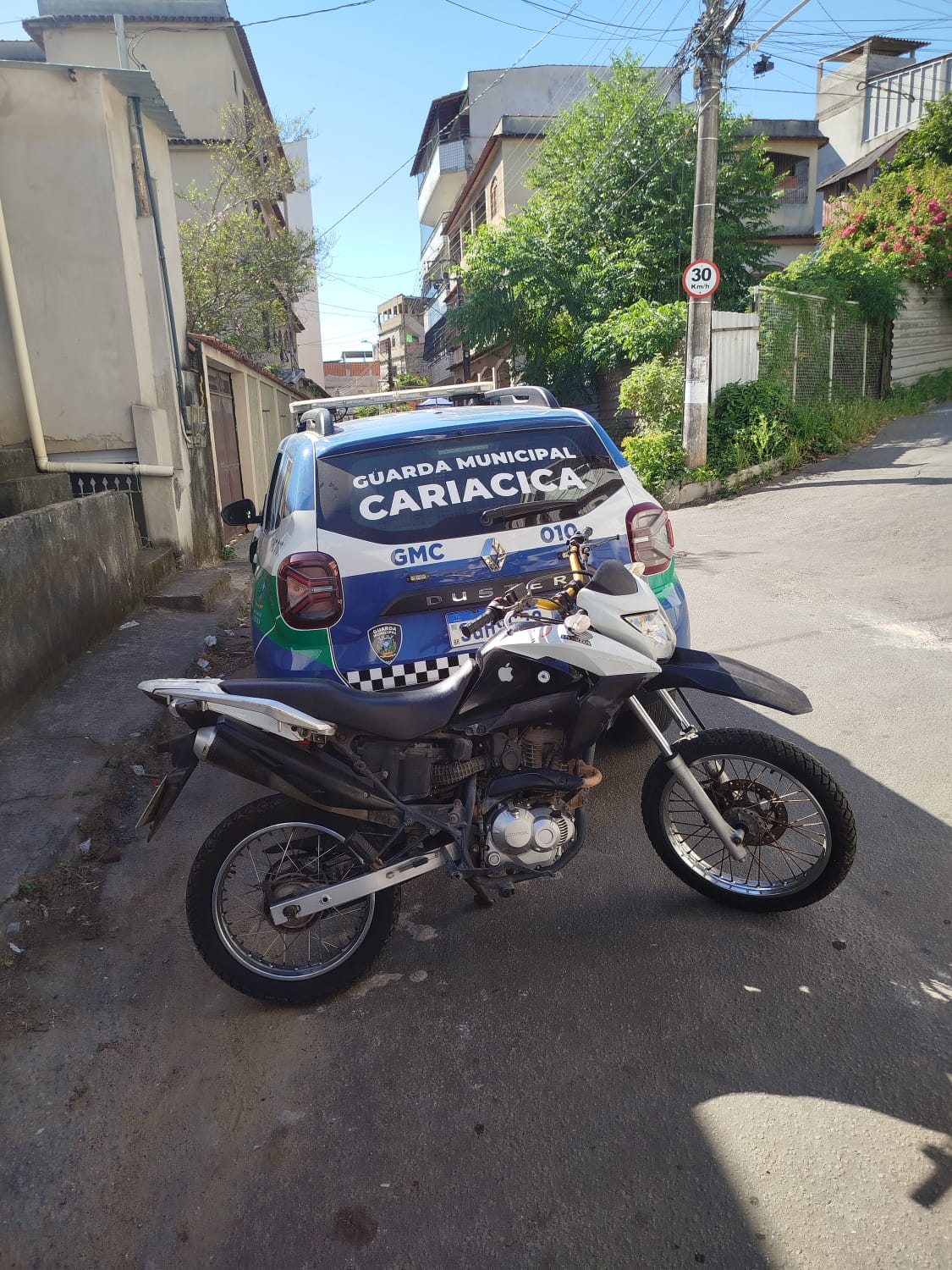 Guarda Municipal recupera motocicleta furtada escondida em residência em Campo Grande