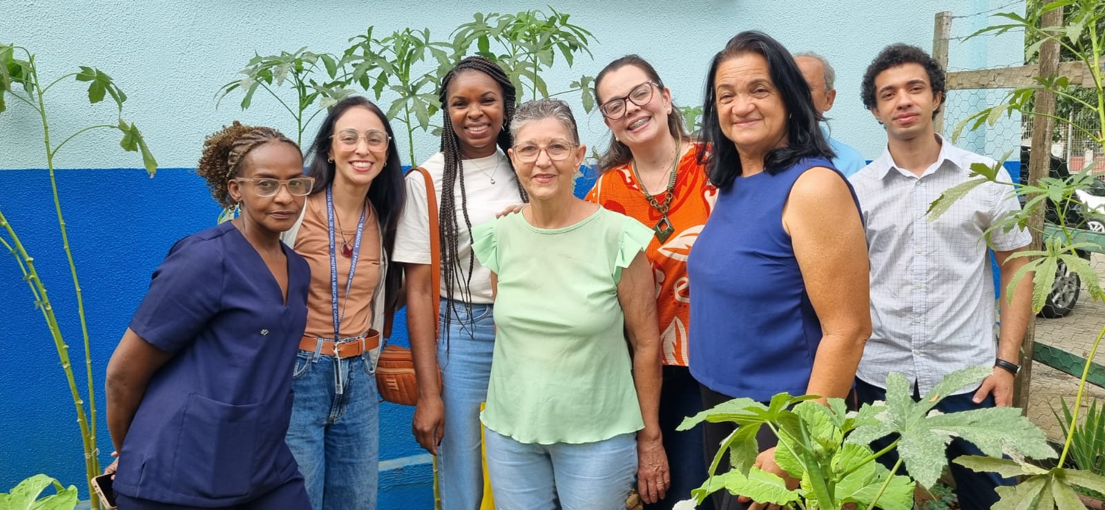Horta solidária da UBS de Valparaíso recebe visita técnica da Estratégia Alimenta Cidades