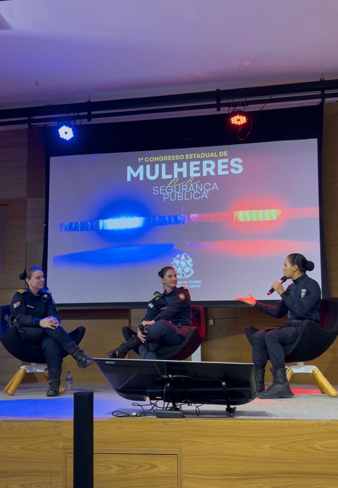 Patrulha da Mulher da Guarda Municipal de Cariacica participa de congresso sobre segurança pública