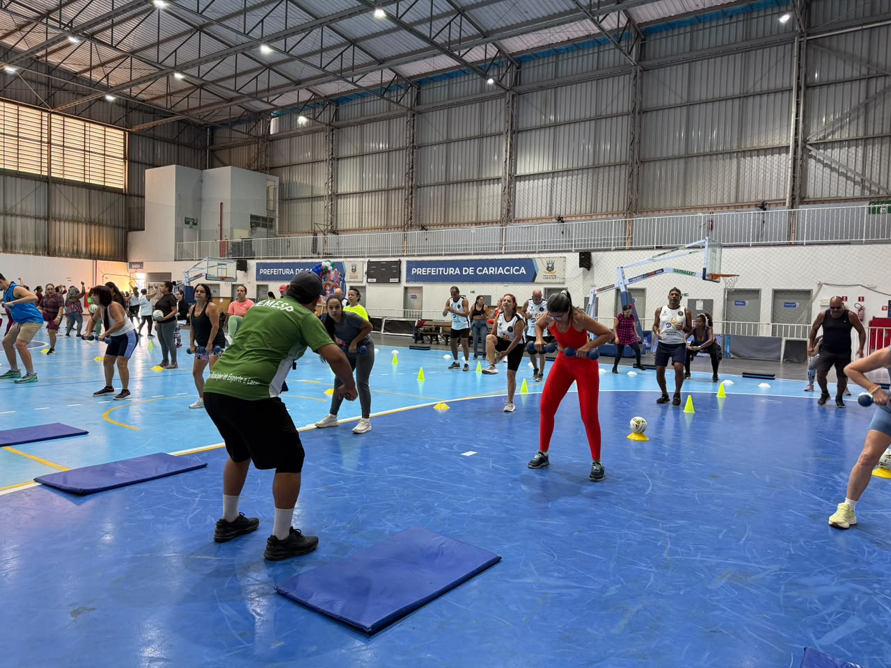 Aulão julino reúne alunos do programa Cariacica Saudável para atividades físicas e lazer 