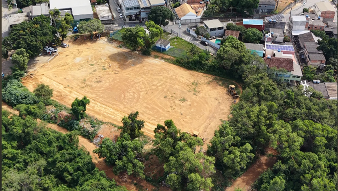 Prefeitura anuncia construção de campo no bairro Graúna