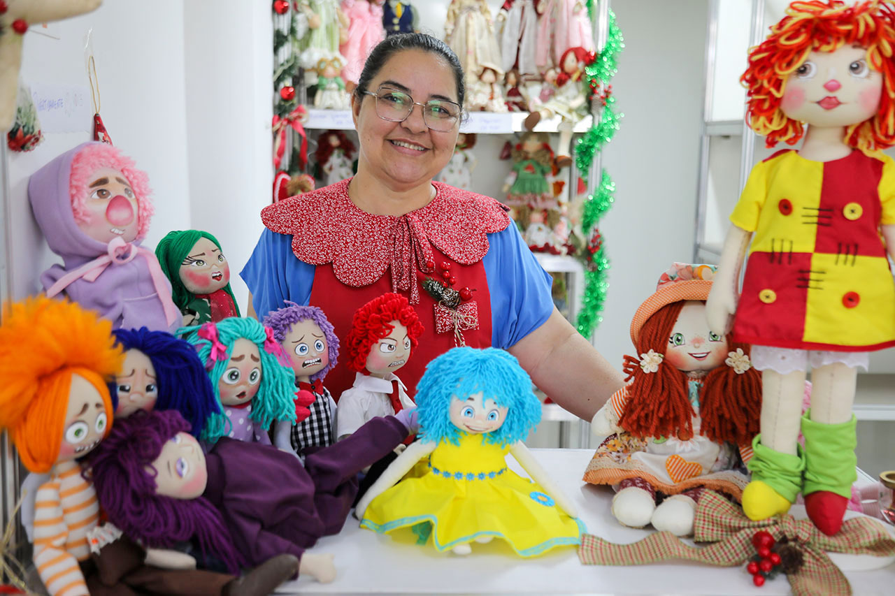 De artesanato a maquiagem: Feira Natal & Arte oferece diversas opções de presente no Mercado Municipal 