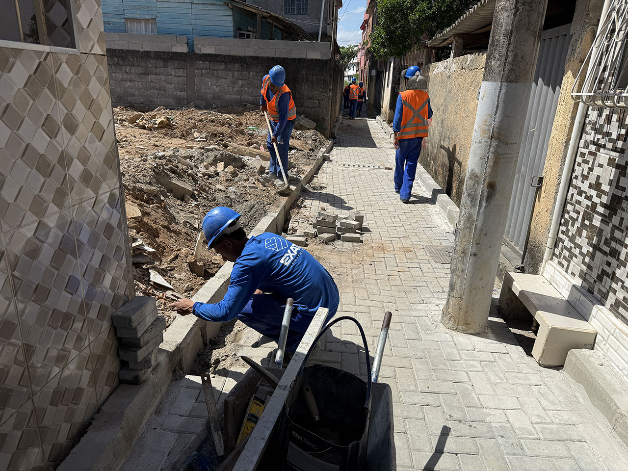 Obras de drenagem e pavimentação avançam em Itacibá 
