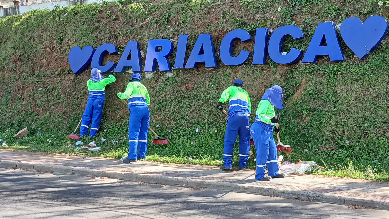 Secretaria de Serviços realiza ações de limpeza em diversos bairros neste domingo (2)